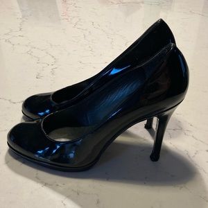 Stuart Weitzman Platswoon patent leather stiletto heels in black
